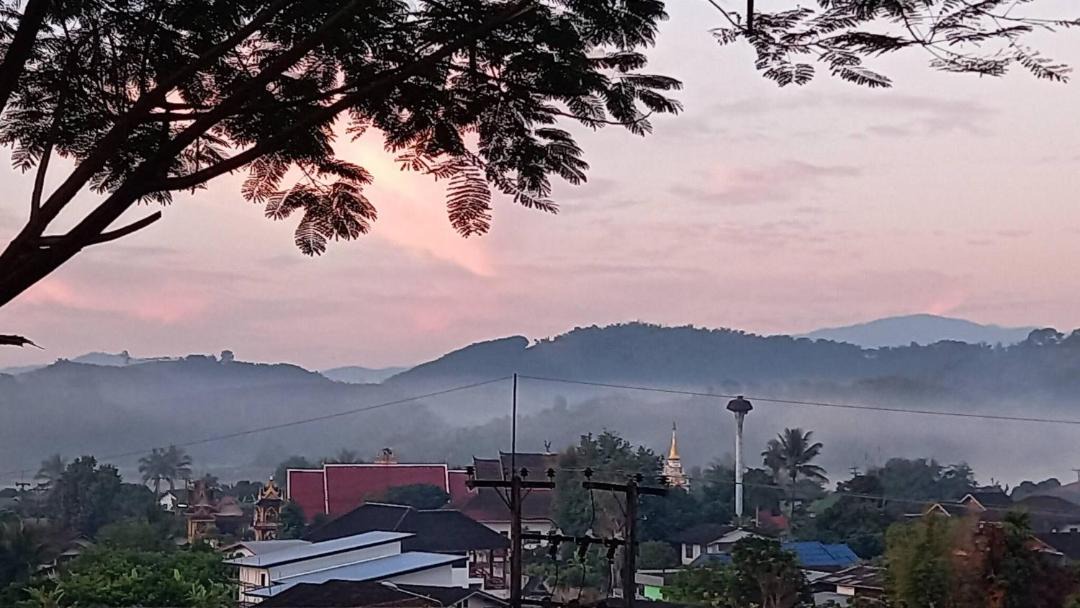 Nang Lae House | House 389-A Quiet Home Above the Valley in the City