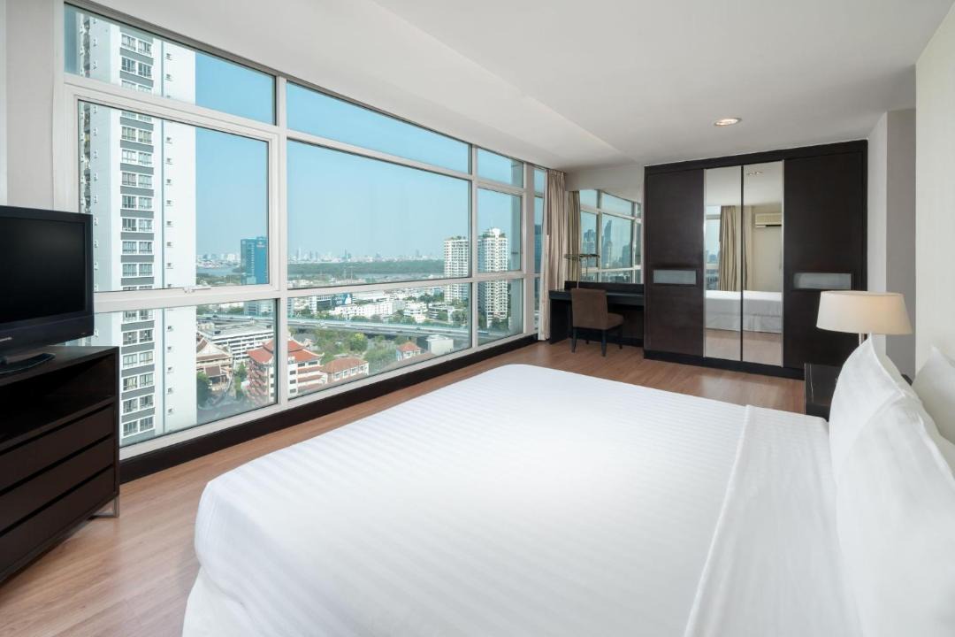 Chong Nonsi Hotel | The Narathiwas Hotel & Residence Sathorn Bangkok