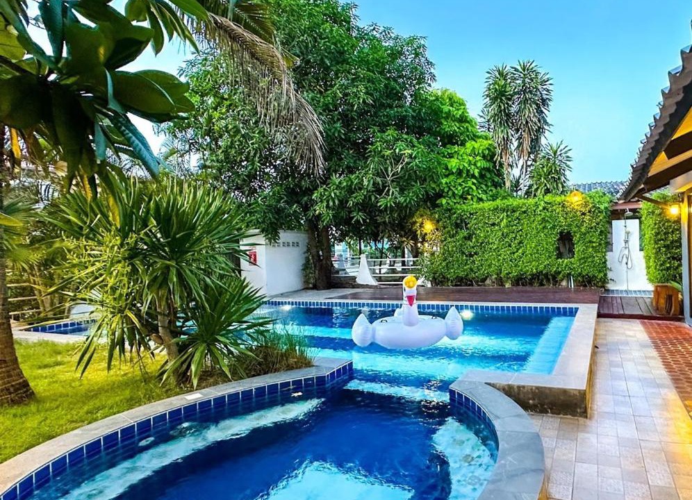 Na Kluea Villa | PaPa Beach Pool Villas Pattaya