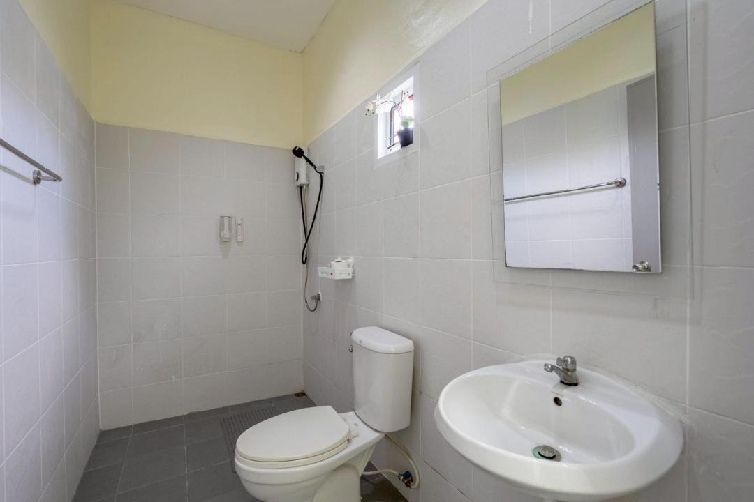 Pong Villa | 12 BR Blue Lake Residences Pattaya - Mabprachan Lake