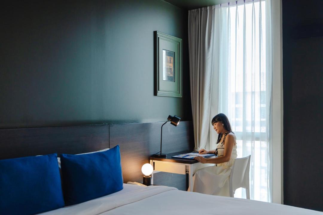 Bang Na Hotel | Blue Hippo & Red Crocodile Hotel
