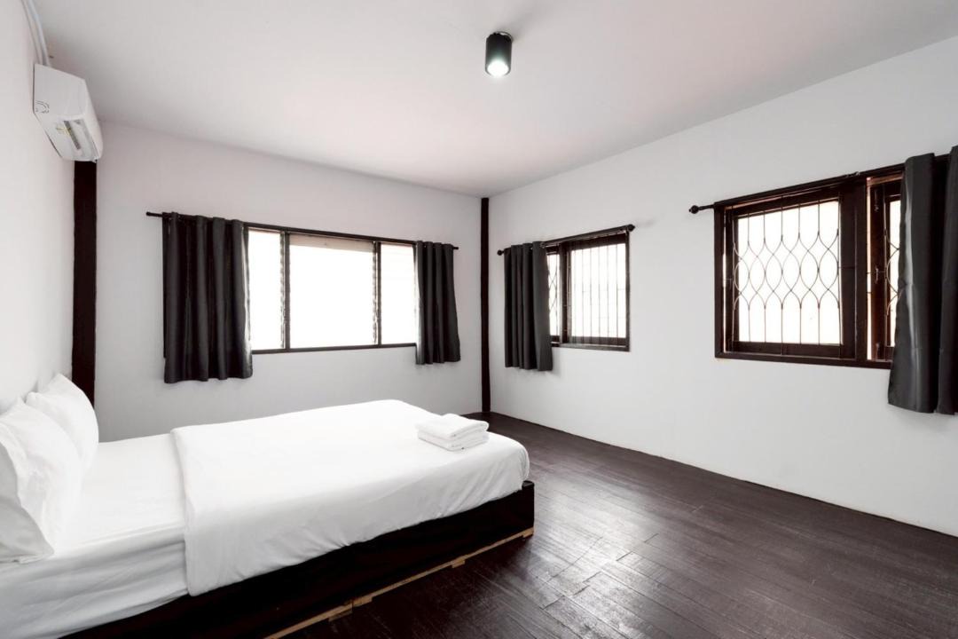 Wat Bowon Niwet Apartment | Mitr Inn Khaosan - มิตร อินน์ ตรอกข้าวสาร