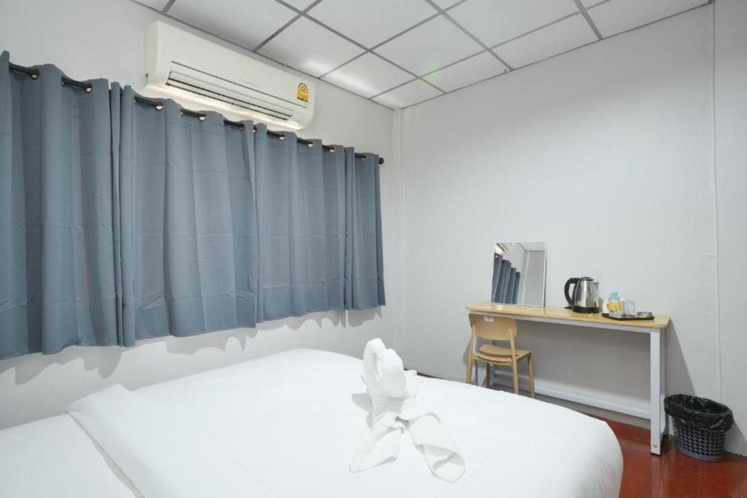 Ban Phan Thom Apartment | AT Pranakorn แอท พระนคร ตรอกข้าวสาร