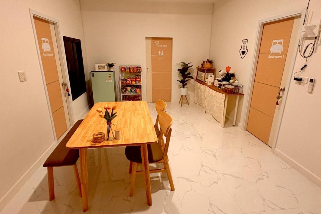 Lat Krabang Hostel | 177 Jin's Cozy Airport Home