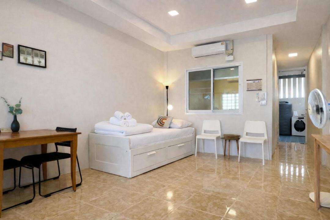 Warin Chamrap House | Hug Rooms - 1 Bedroom with 1 Living Room, Pet Friendly