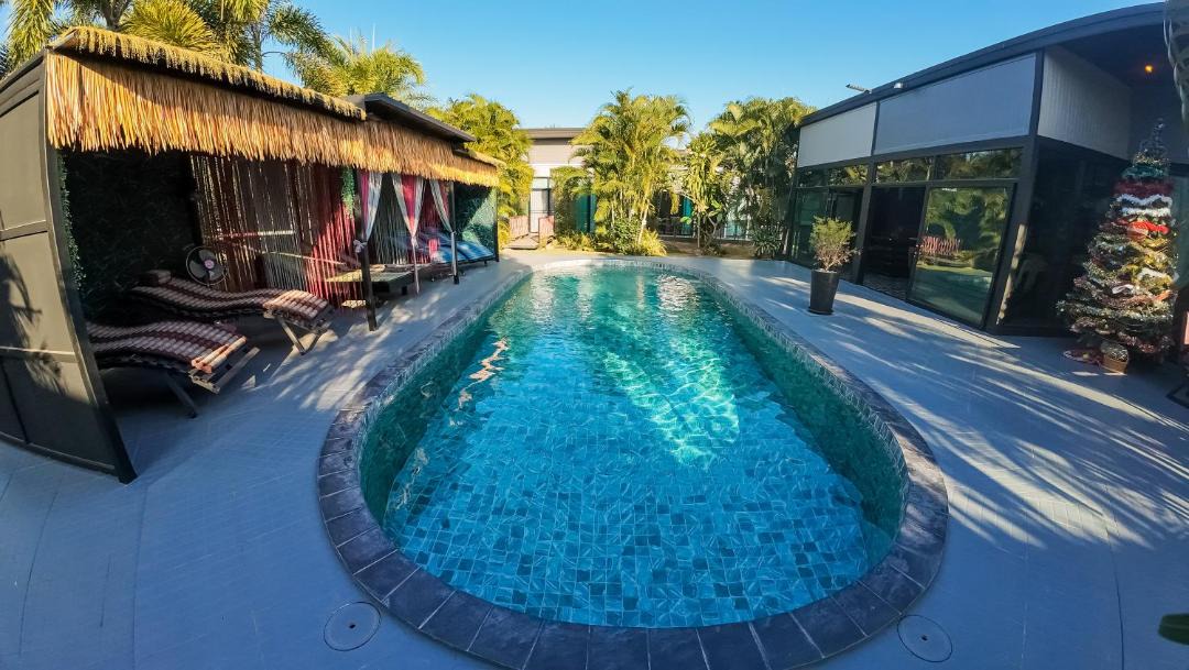 Sakon Nakhon Bed & Breakfast | The Longhouse Luxury Boutique Resort