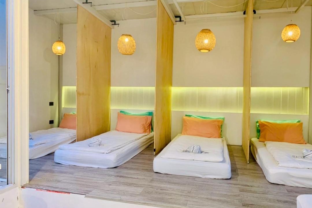Chana Songkhram Hostel | The Local Heritage Loft Mansion