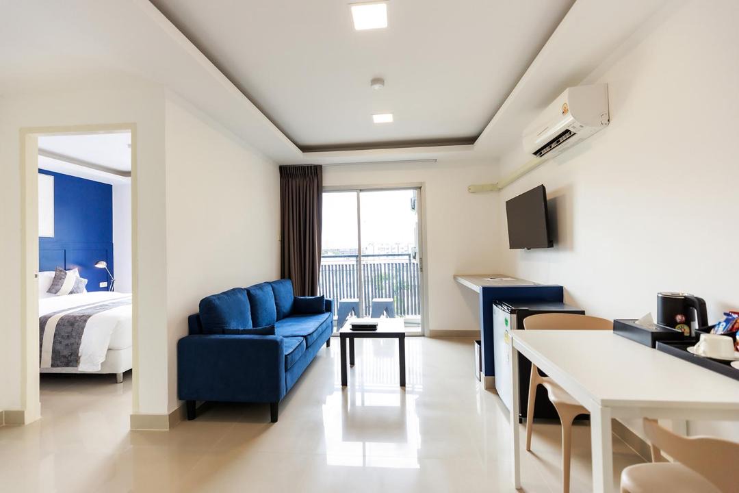 Suan Luang Hotel | UTD8 Hotel and Residence