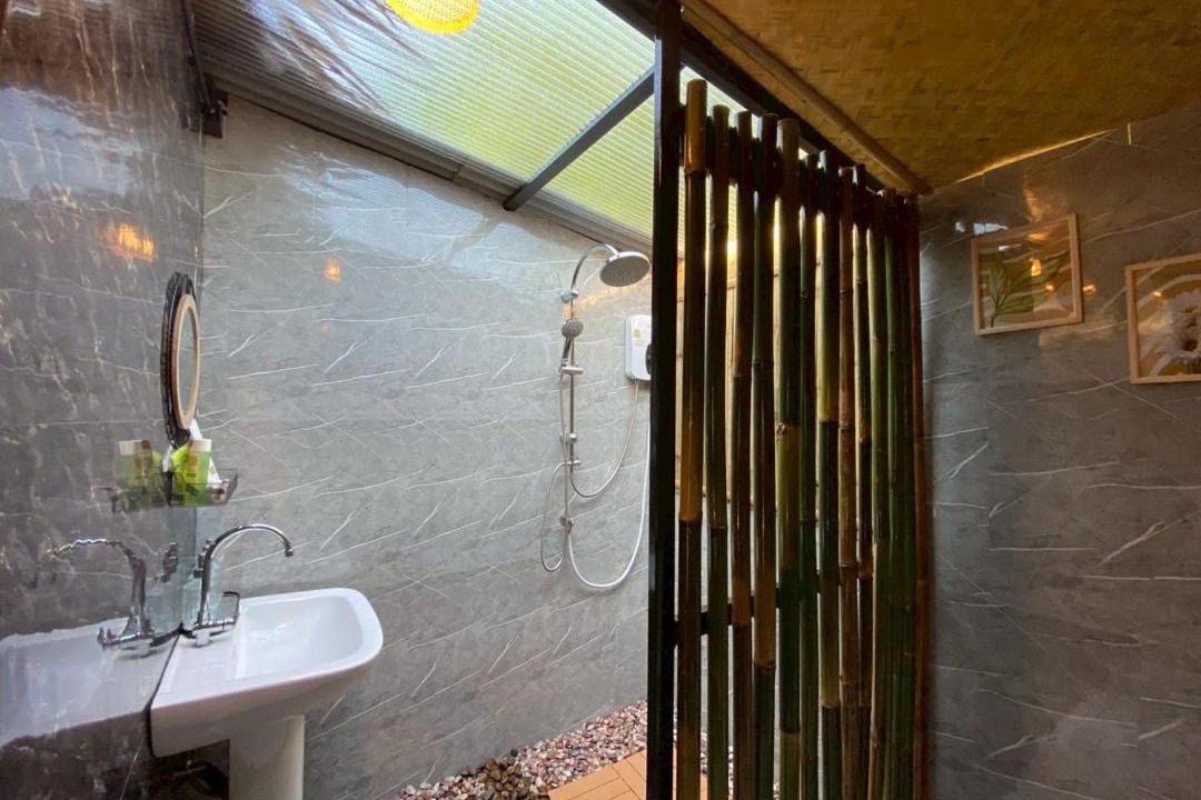 Ko Lanta Ski Chalet | Blue Sea Lanta Coco huts บ้านพร้าวลันตา
