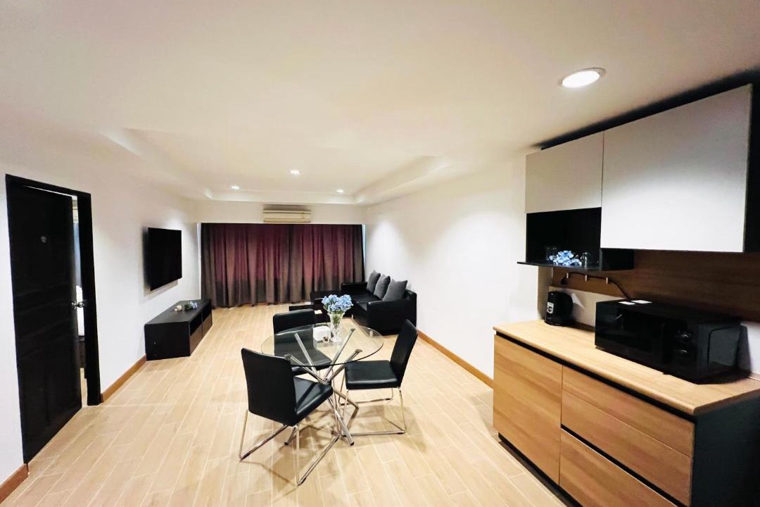Chom Thong Hotel | 14 Place