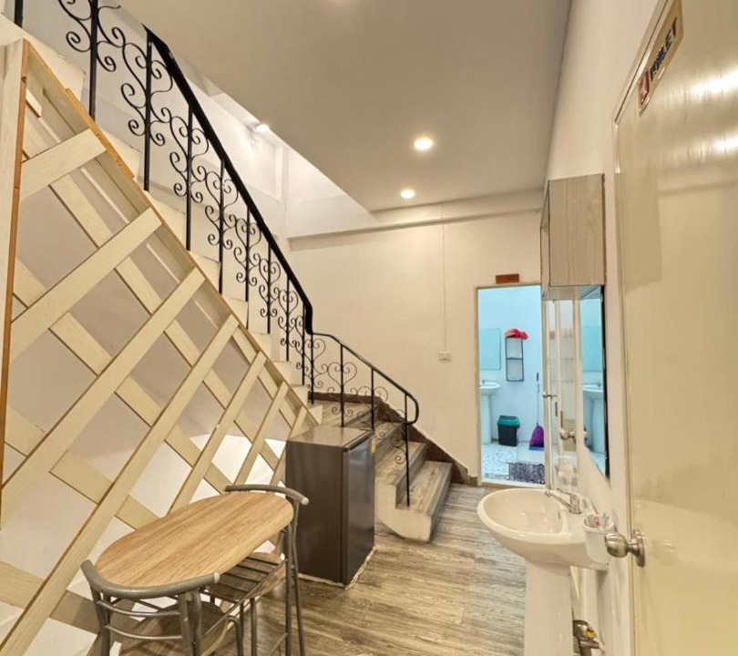 Phra Khanong Nuea Hostel | Comfy Crib Hostel