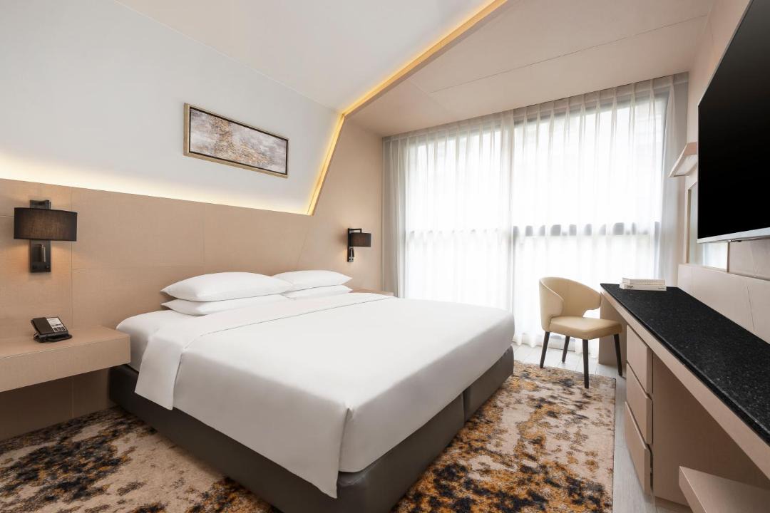 Nana Hotel | Hyatt Place Bangkok Sukhumvit 1