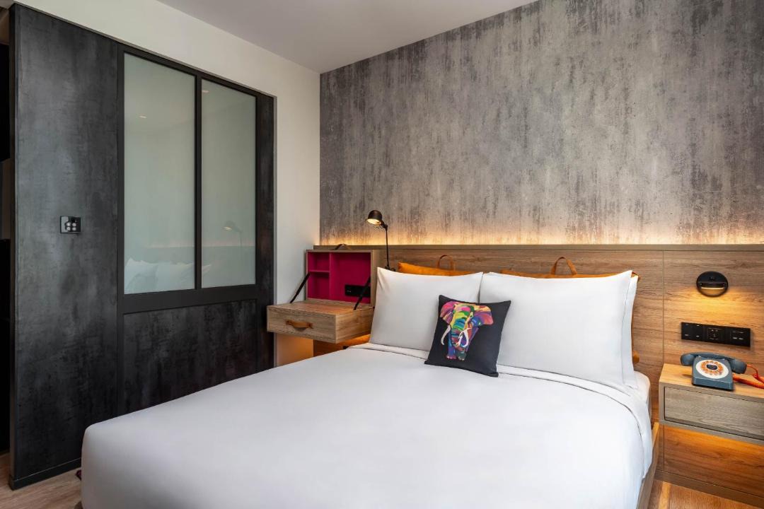Pathumwan Hotel | Moxy Bangkok Ratchaprasong