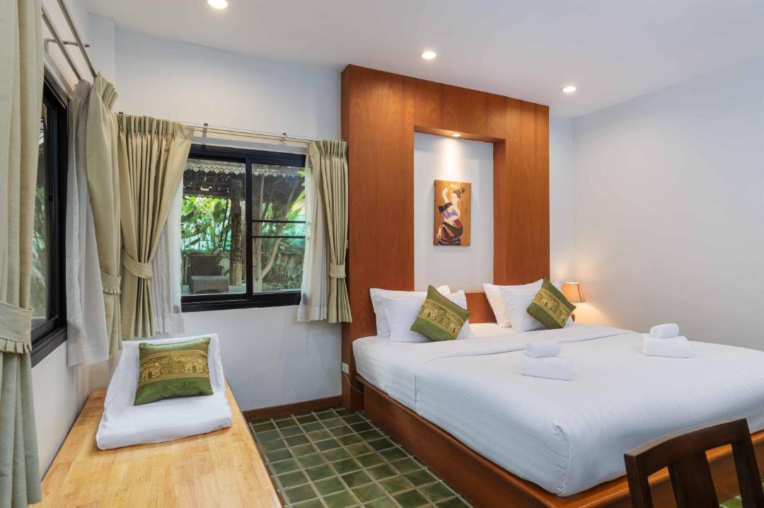 Bang Phlat Hotel | Charlie House Pin Klao