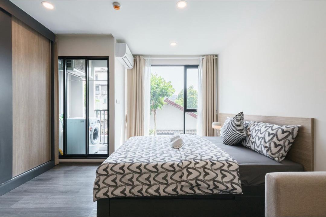 Bang Lamphu Lang Apartment | Sathon-Charoen Nakhon Condo