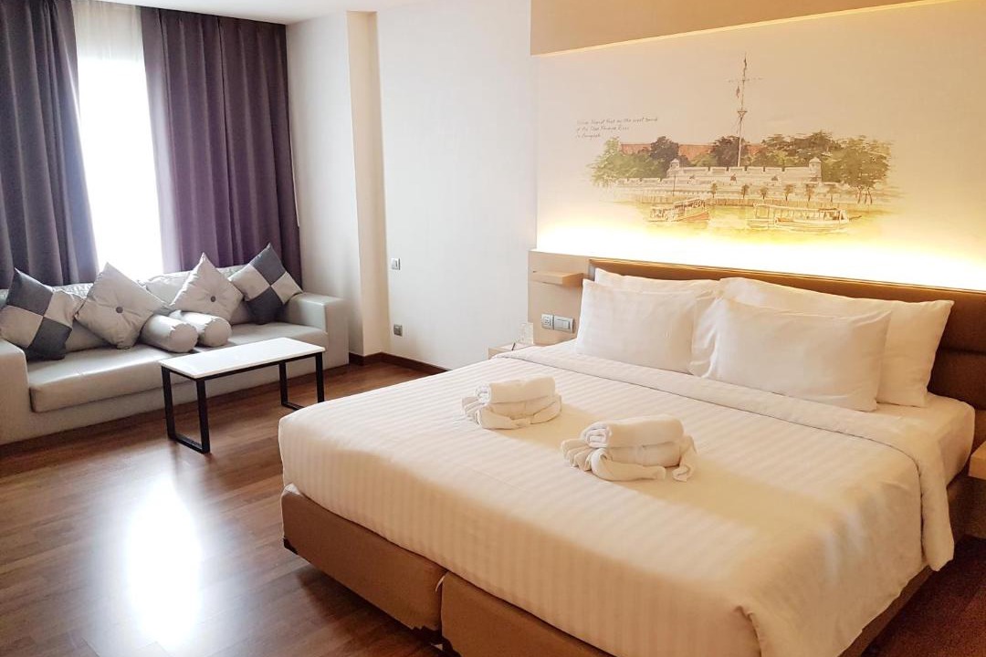 Ploenchit Hotel | Parinda Hotel - near Benjakitti Park & Queen Sirikit National Convention Center