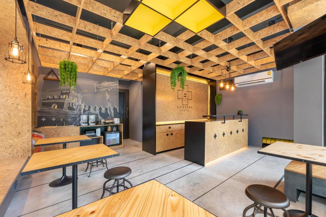 Ban Phan Thom Hostel | LOBSUEK Hostel
