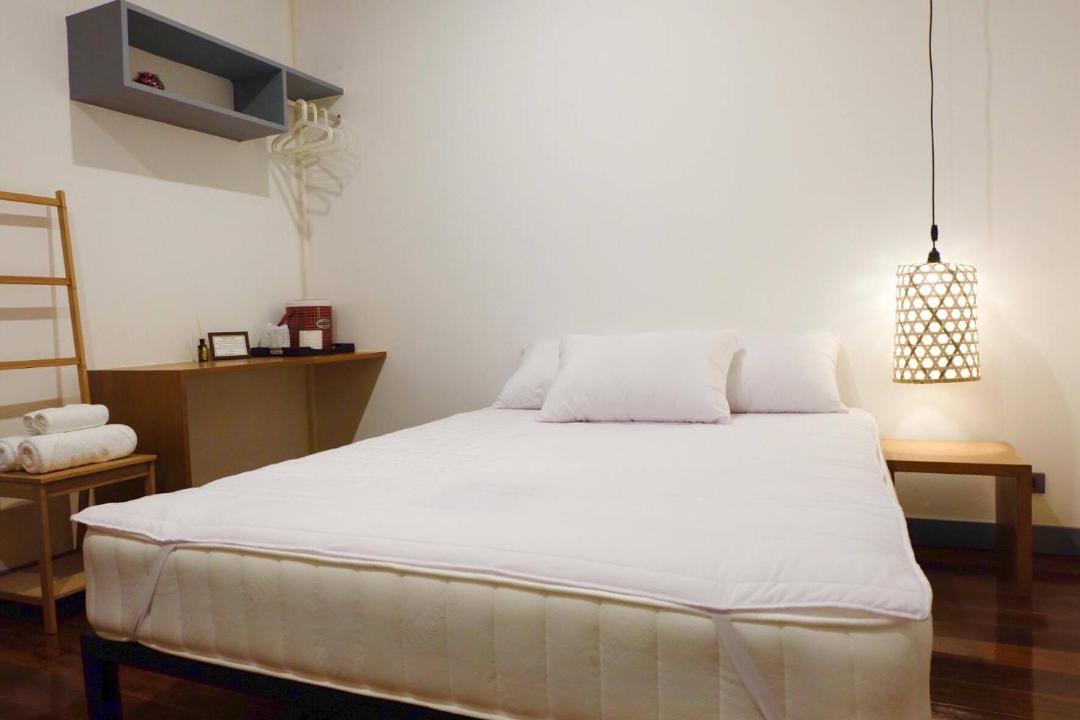Uthai Thani Bed & Breakfast | Comeneetee Uthai