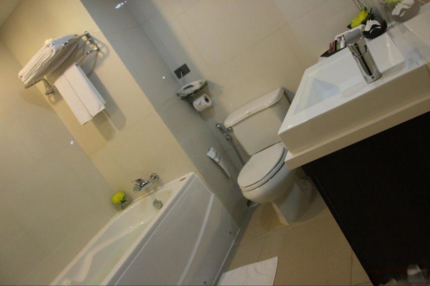 Photo of Bathroom in Huai Khwang