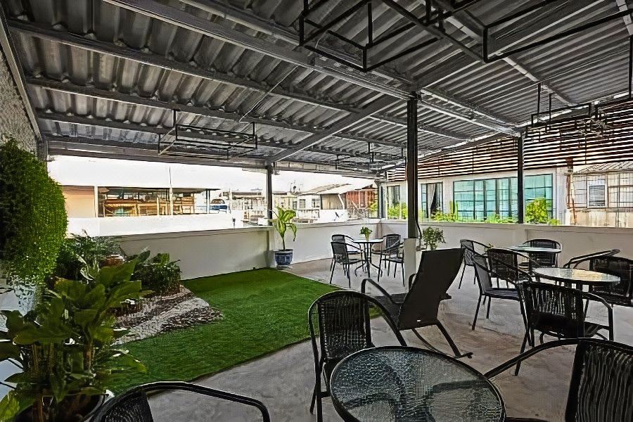 Photo of Patio Balcony in Phaya Thai