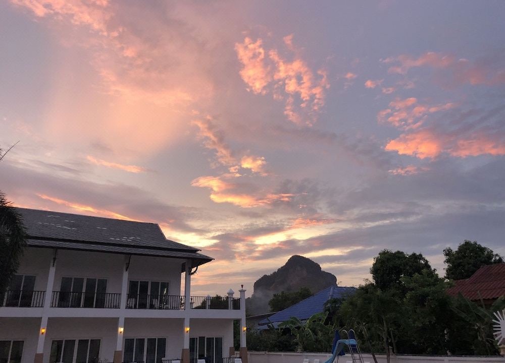 Photo of Buildings in Ban Khlong Haeng