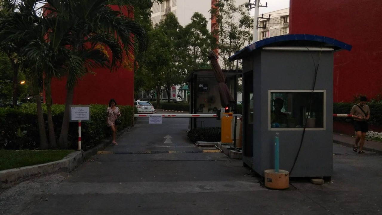 Photo of Buildings in Huai Khwang
