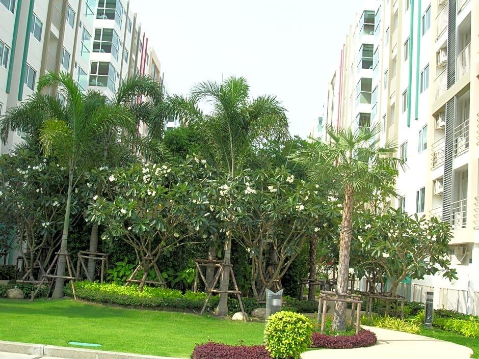 Photo of Buildings in Bang Wa