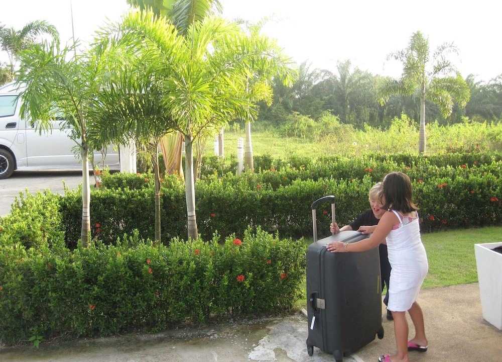 Photo of Human In Picture in Ban Khlong Haeng