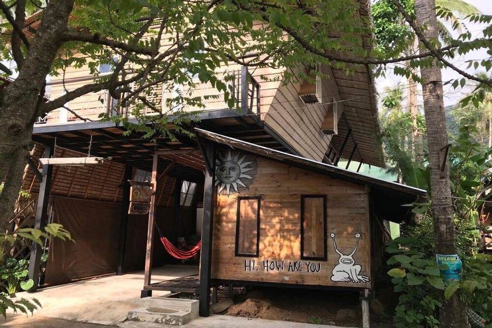 Photo of Buildings in Bai Lan