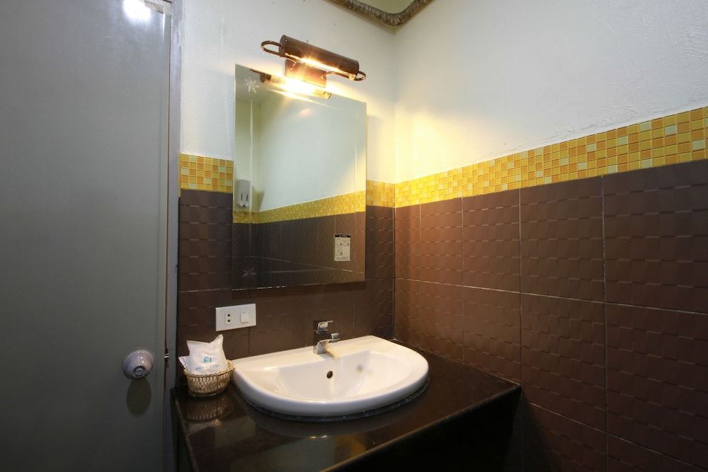 Photo of Bathroom in Wok Tum