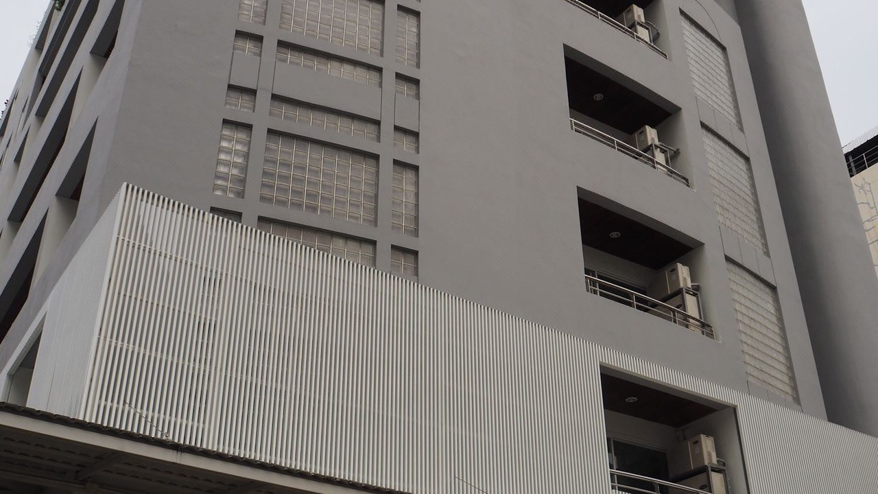 Photo of Buildings in Ploenchit