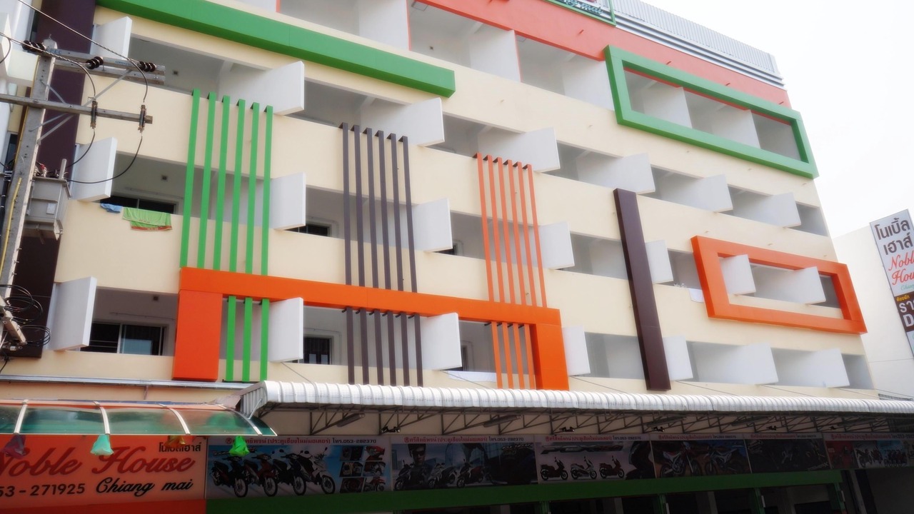 Photo of Buildings in Wua Lai