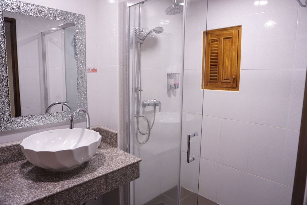Photo of Bathroom in Old City