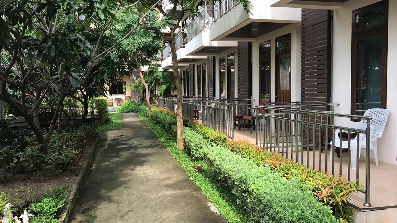 Photo of Buildings in Chaweng City Center