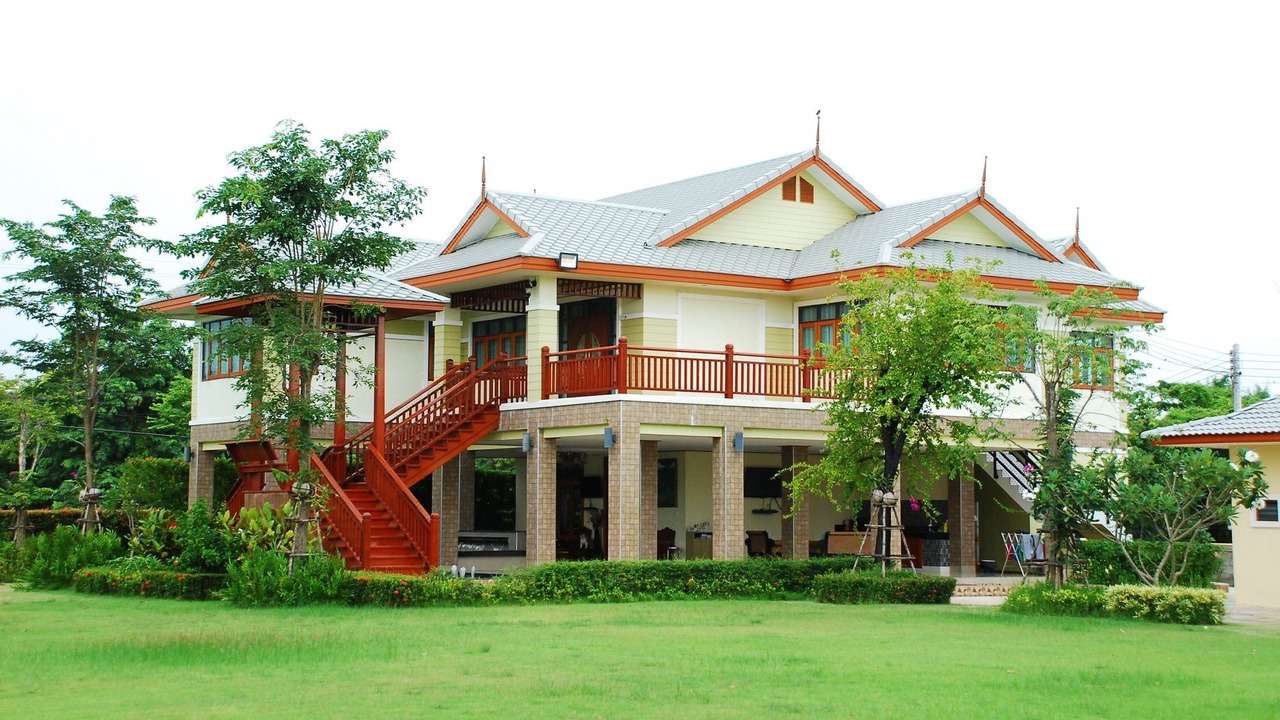 Photo of Buildings in Tha Yang
