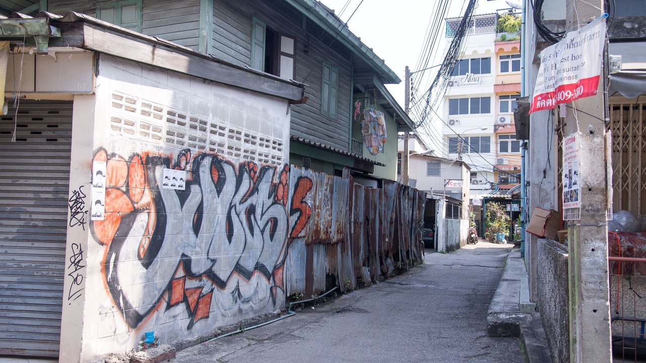 Photo of Buildings in Wat Bowon Niwet