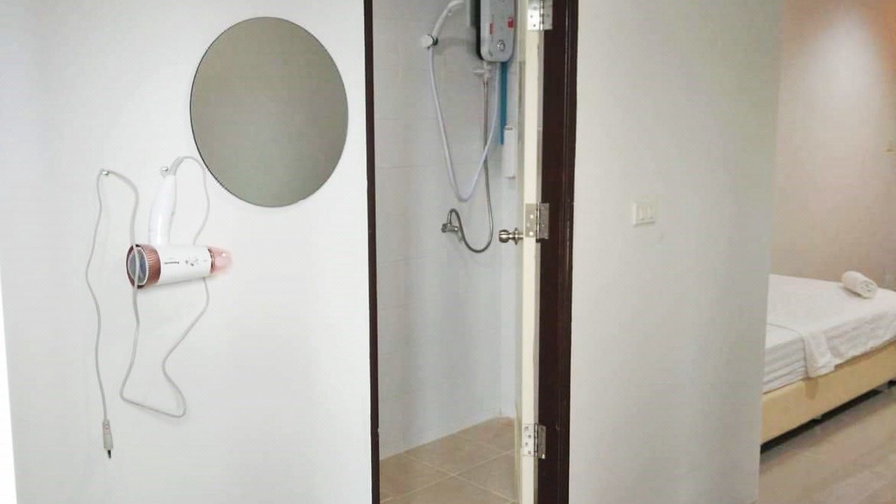 Photo of Bathroom in Pom Prap