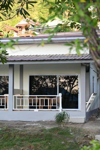 Photo of Others in Haad Yao