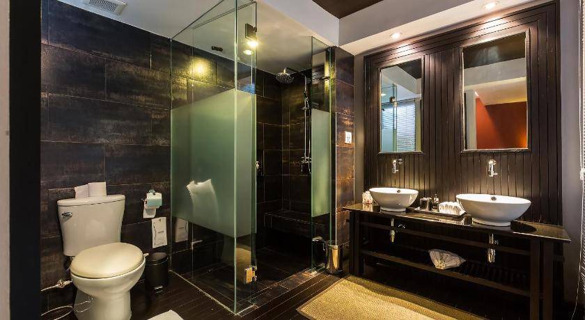 Photo of Bathroom in Si Yaek Maha Nak