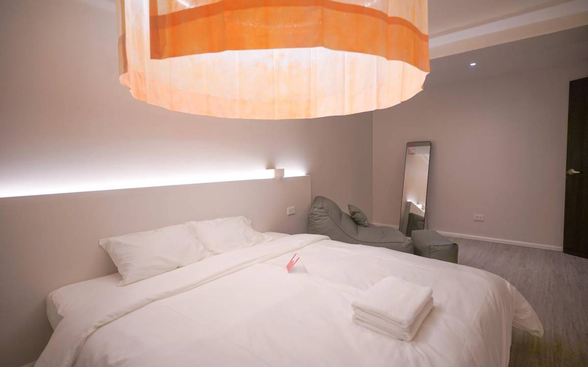 Photo of Bedroom in Huai Khwang