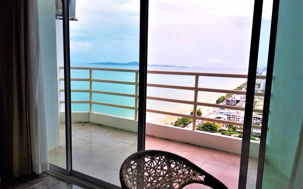Photo of Patio Balcony in Na Kluea