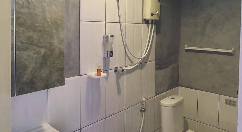 Photo of Bathroom in Maret