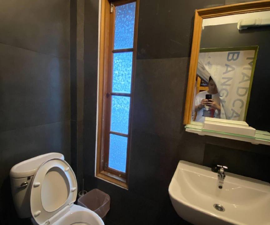 Photo of Bathroom in Khlong Tan Nuea