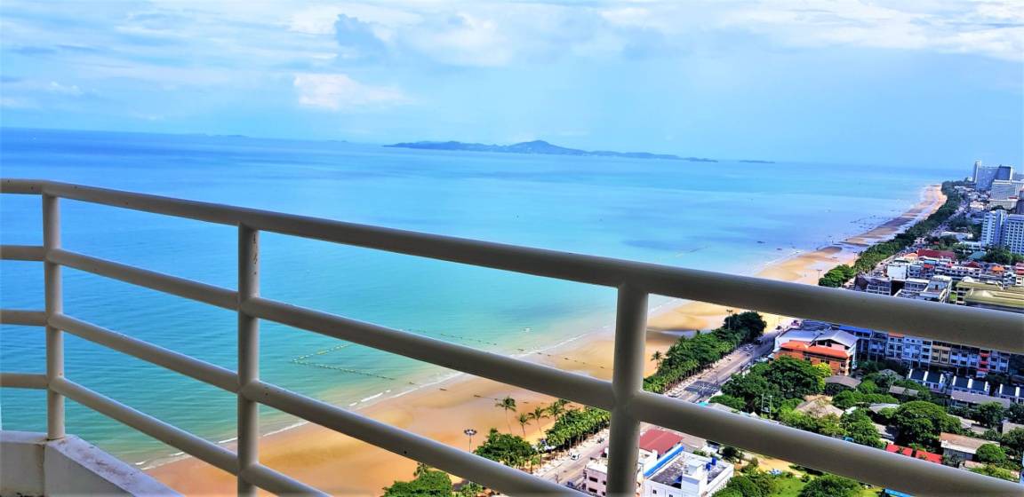 Photo of Patio Balcony in Na Kluea