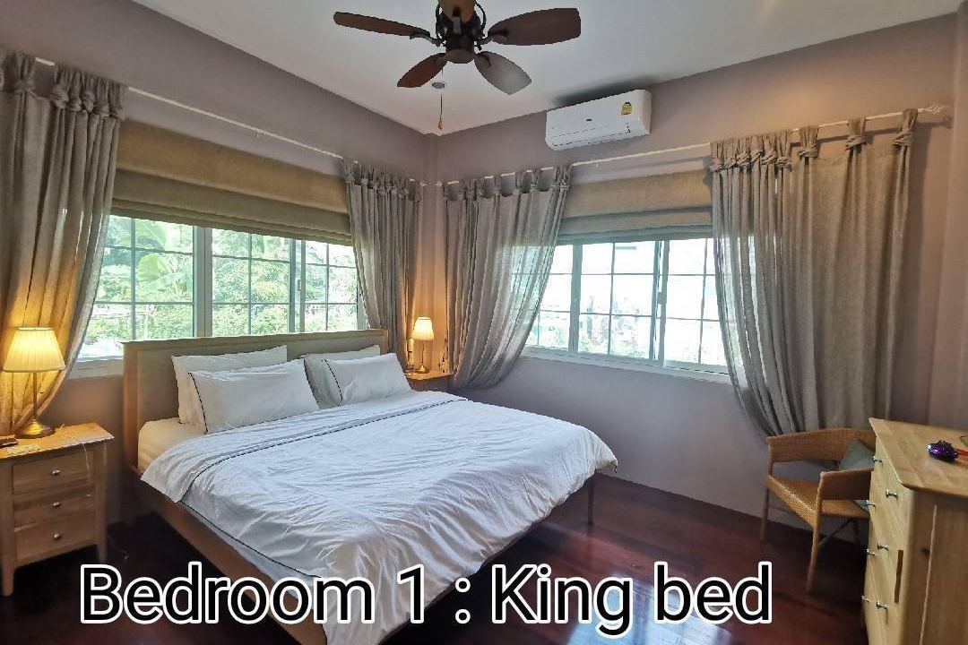 Photo of Bedroom in Khanong Phra