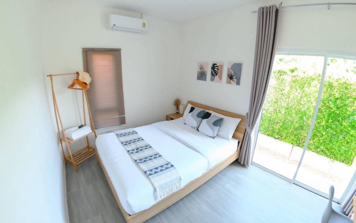 Photo of Bedroom in Khanong Phra