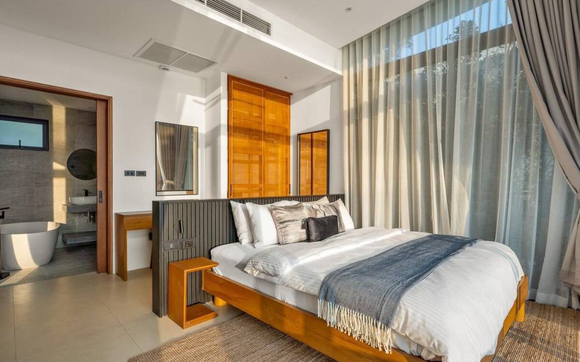Photo of Bedroom in Ang Thong