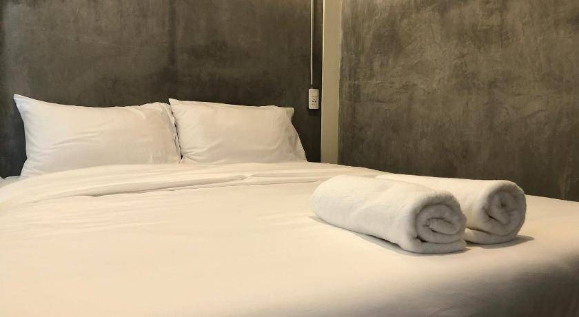 Photo of Bedroom in Khlong Toei Nuea