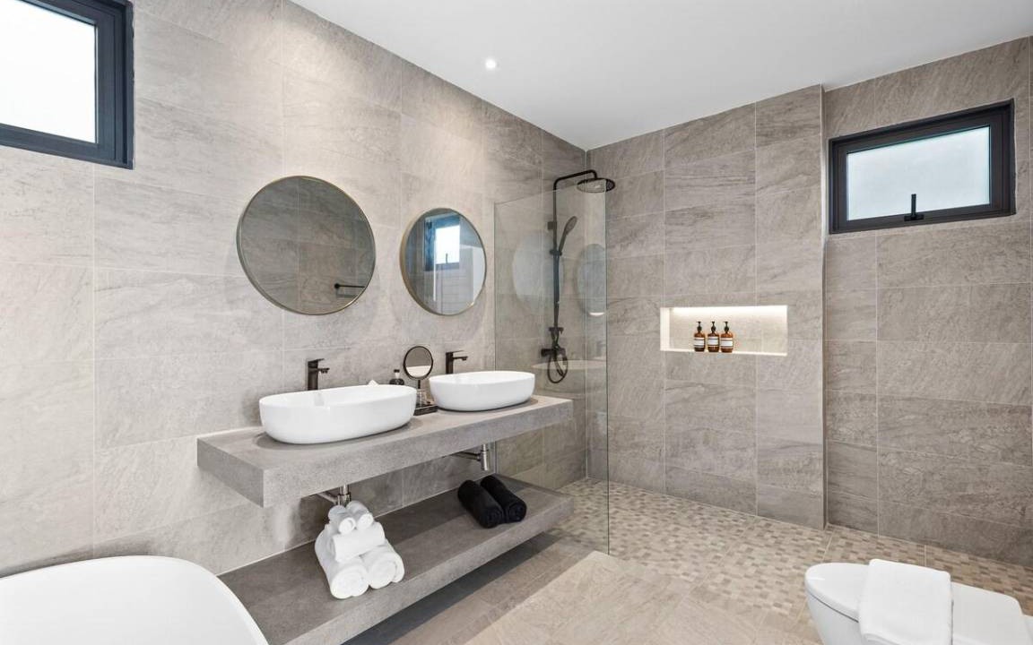 Photo of Bathroom in Ang Thong