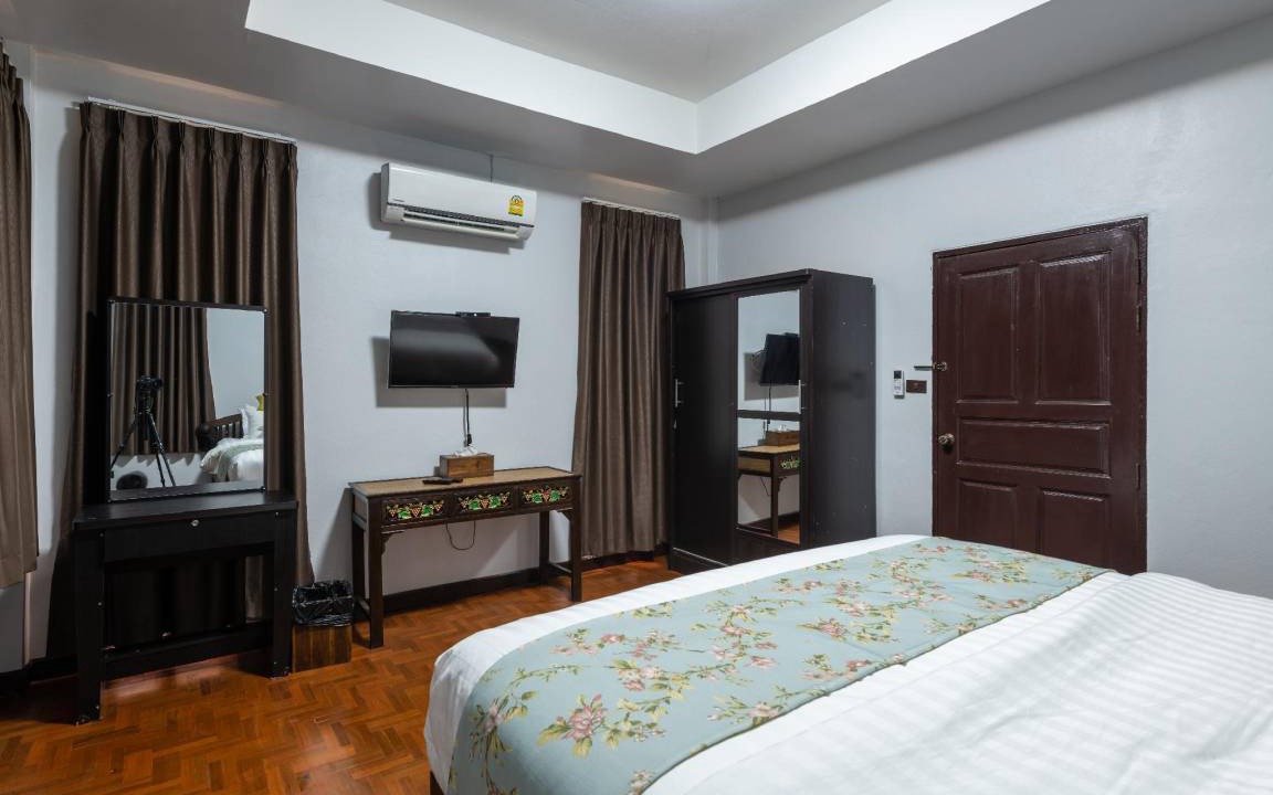 Photo of Bedroom in Chom Thong